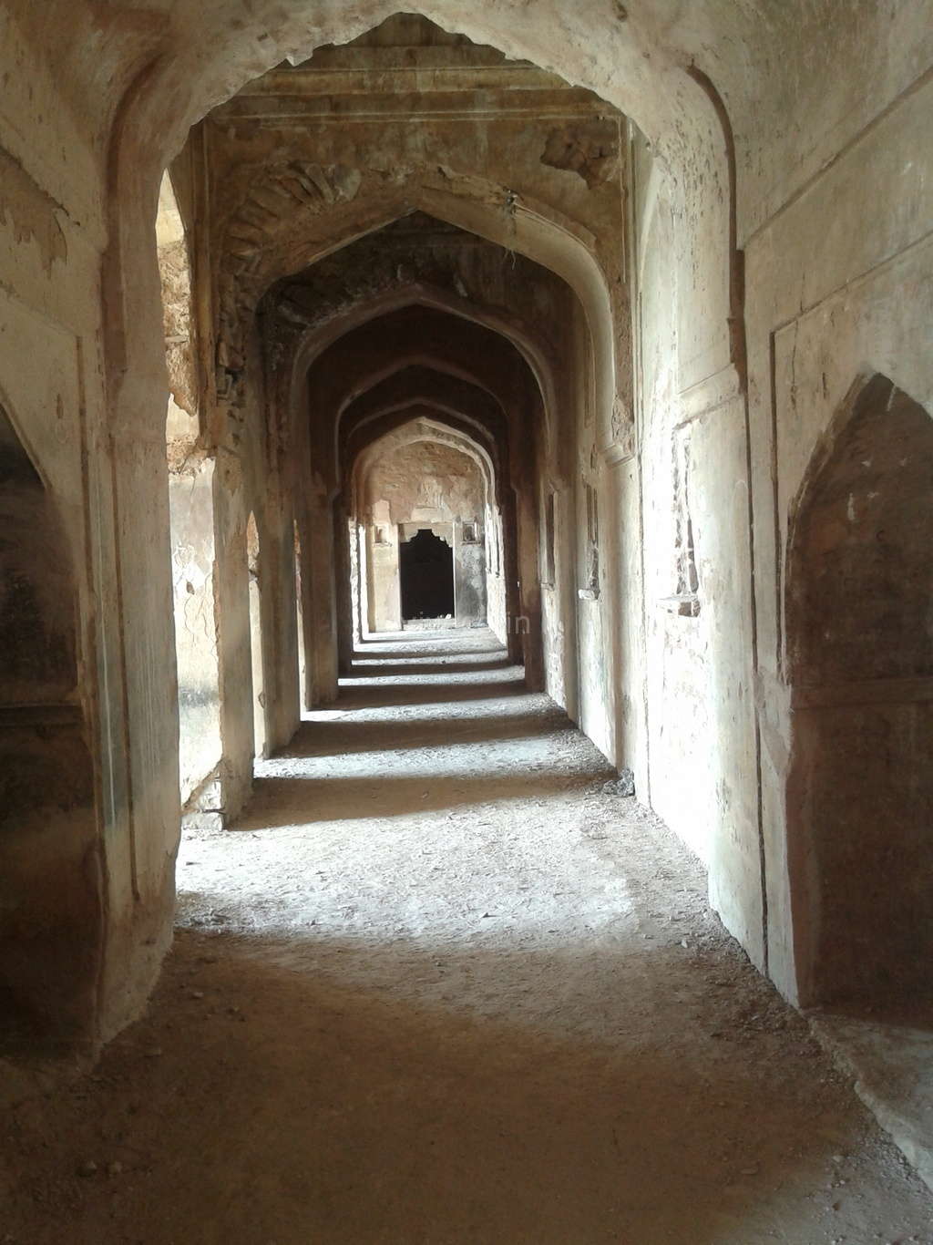 Most haunted gallery of Bhangarh fort